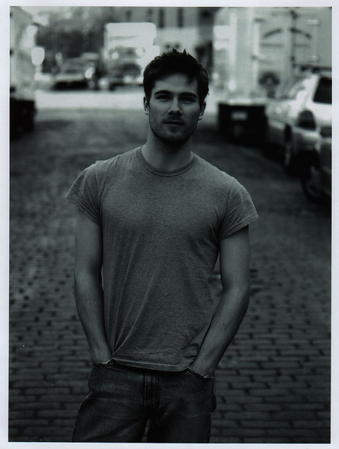 Luke MacFarlane