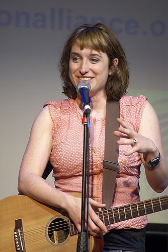 Isy Suttie