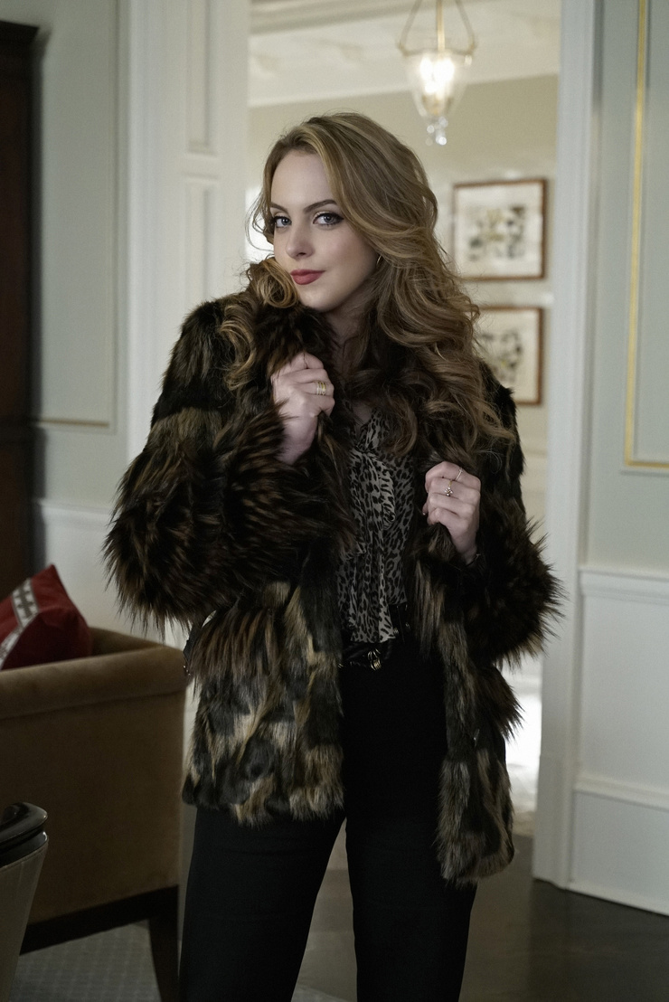 Elizabeth Gillies