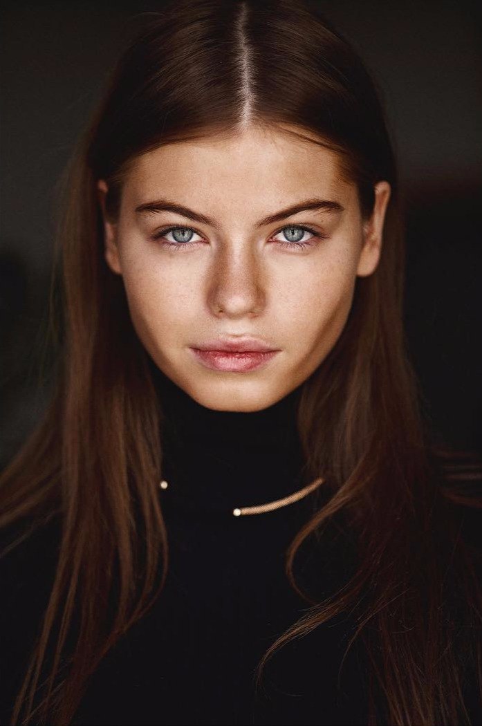 Katya Li Katya Li