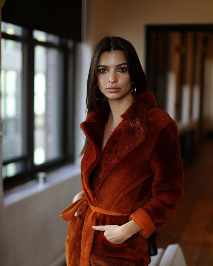 Emily Ratajkowski