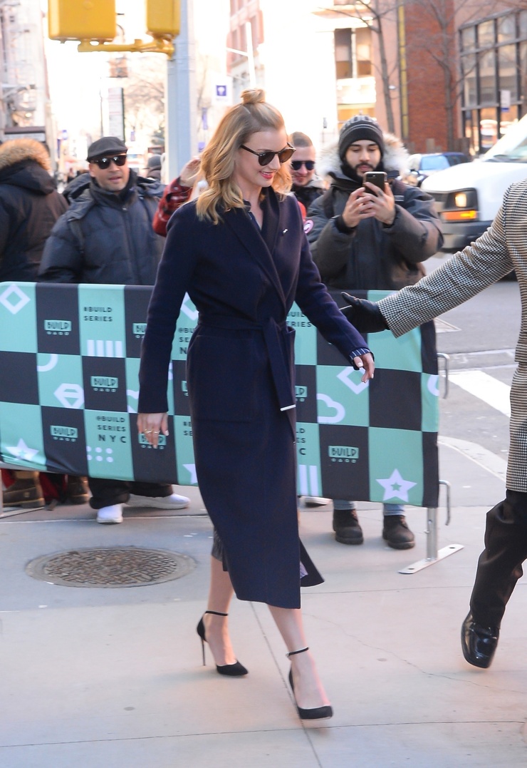 Emily VanCamp Emily VanCamp