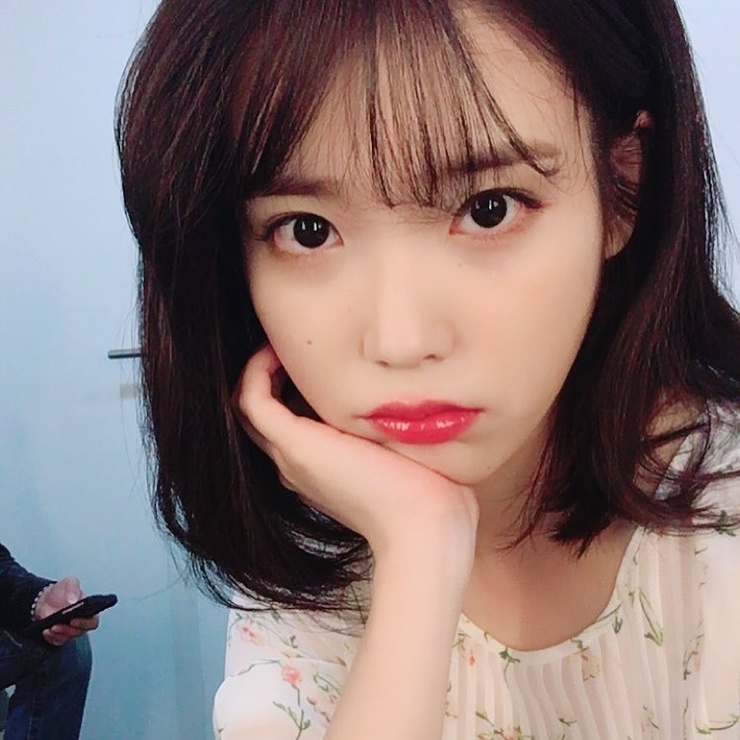 IU