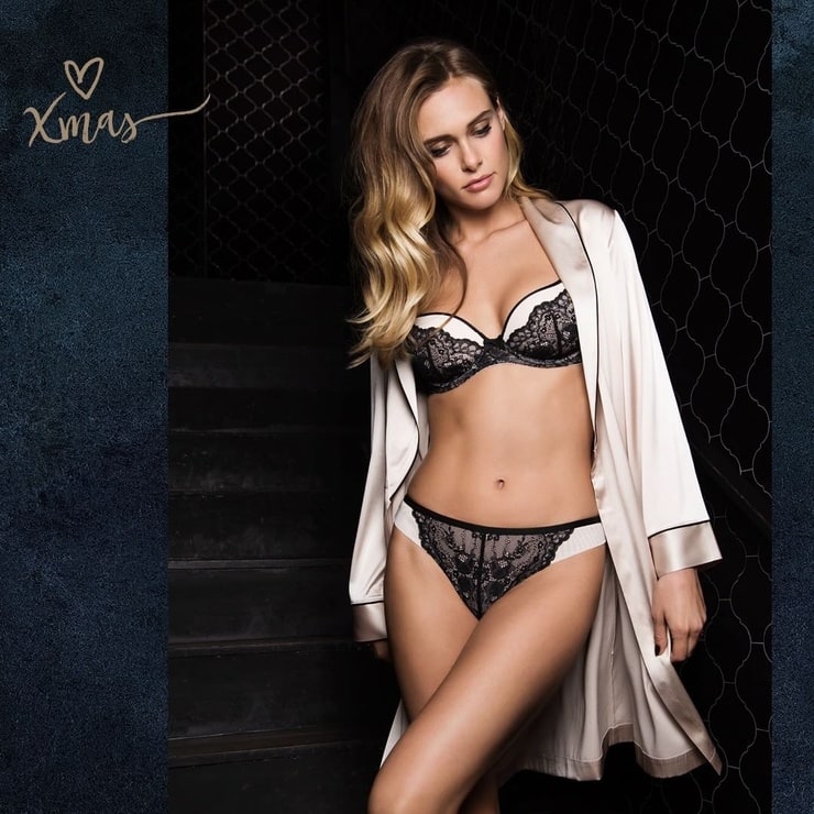 Ellie Ottaway Ellie Ottaway