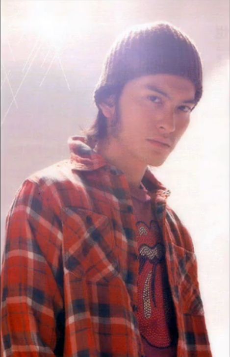 Tomoya Nagase Tomoya Nagase