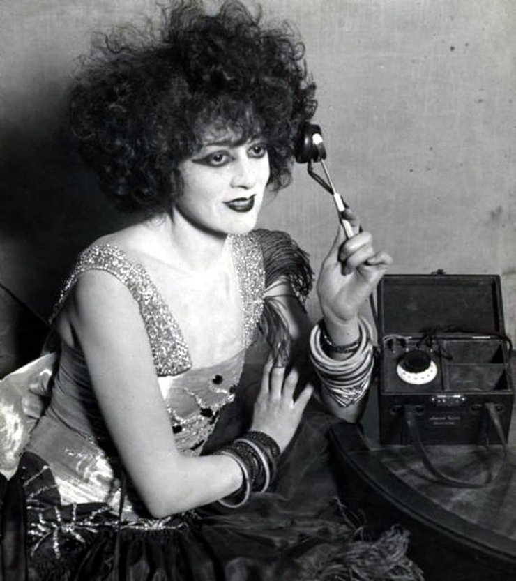 Lenore Ulric