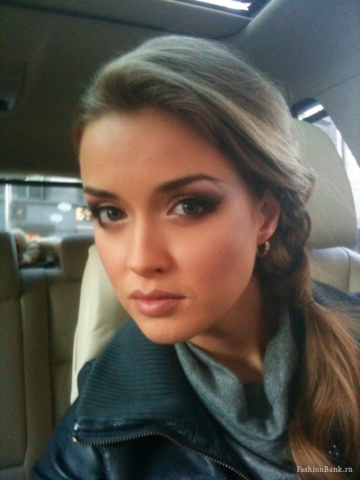 Alexandra Sveshnikova Alexandra Sveshnikova