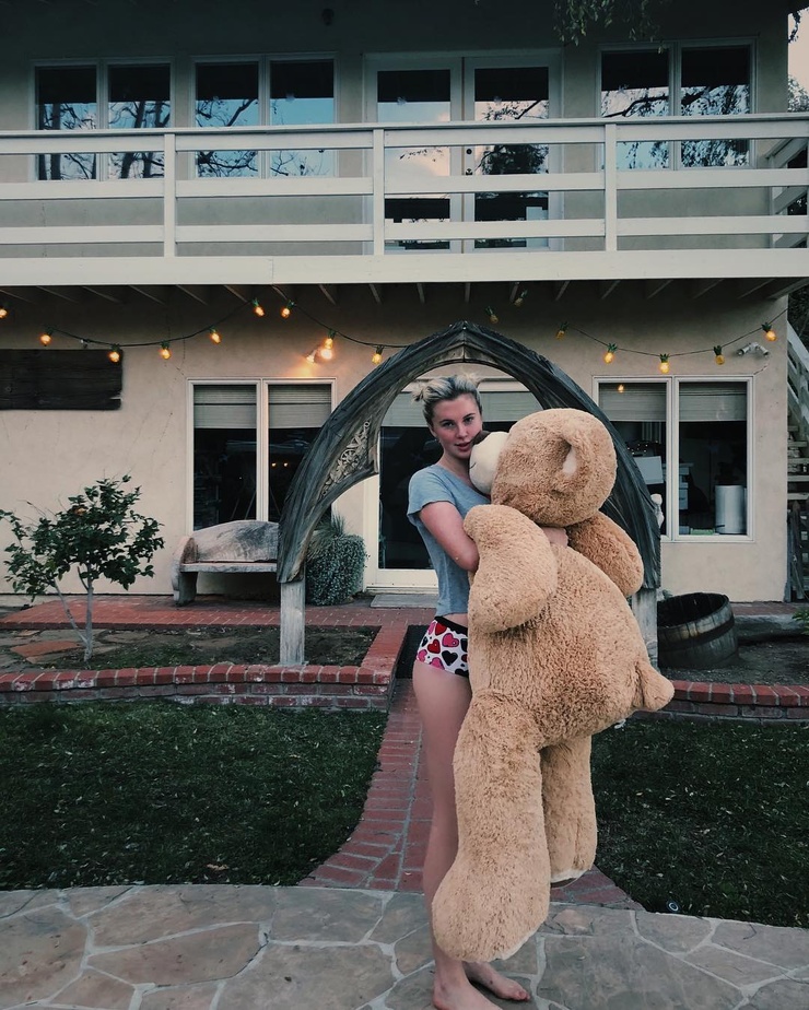 Ireland Baldwin