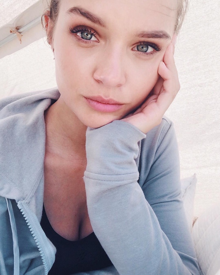Josephine Skriver Josephine Skriver