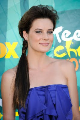Chelsea Hobbs Chelsea Hobbs