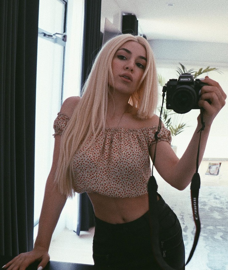 Ava Max