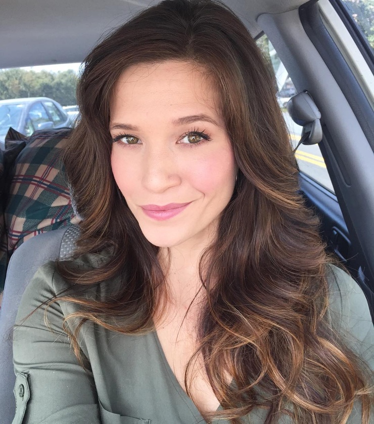 Chelle Ramos Chelle Ramos