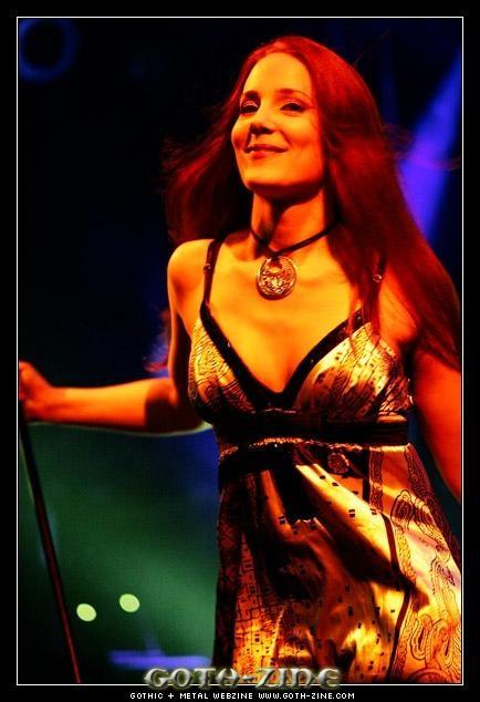 Simone Simons
