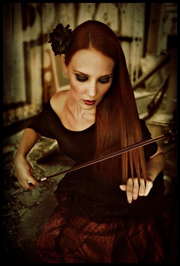 Simone Simons