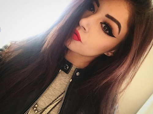 Chrissy Costanza