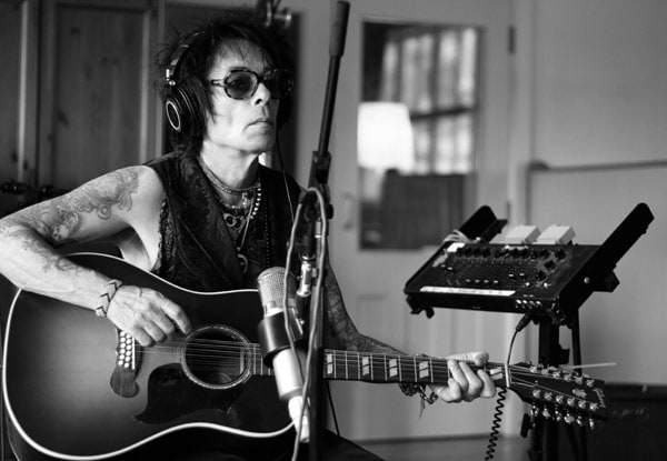 Earl Slick