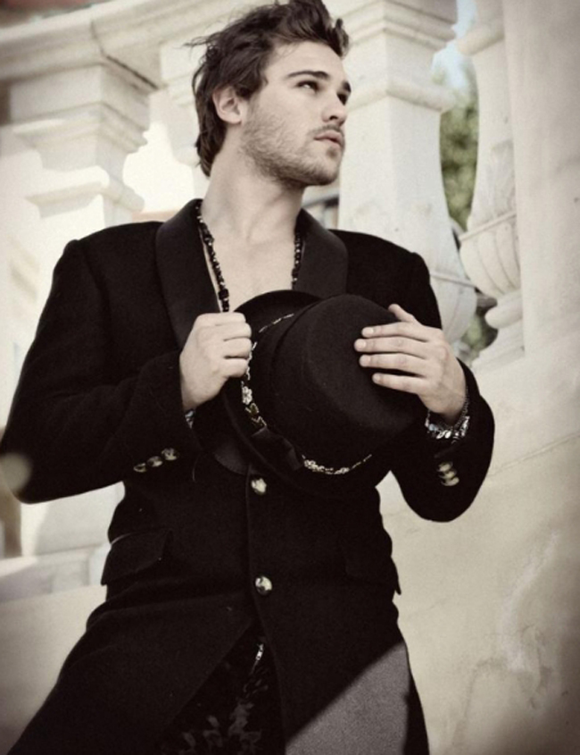 Grey Damon