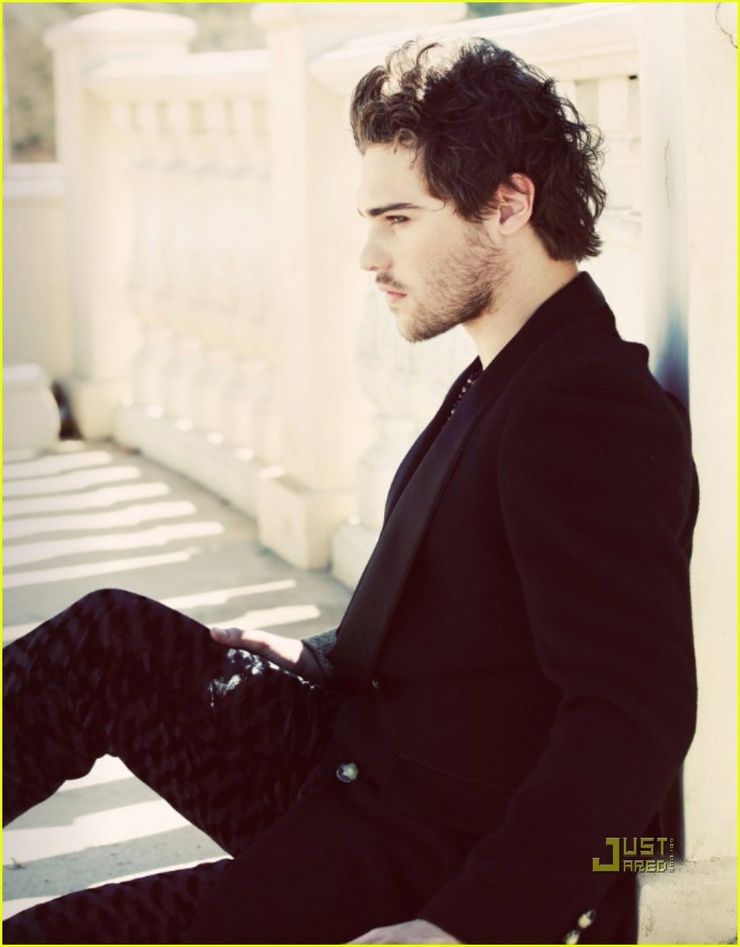 Grey Damon