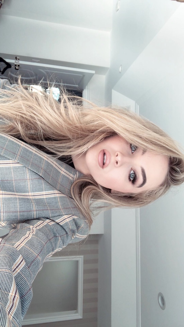 Sabrina Carpenter