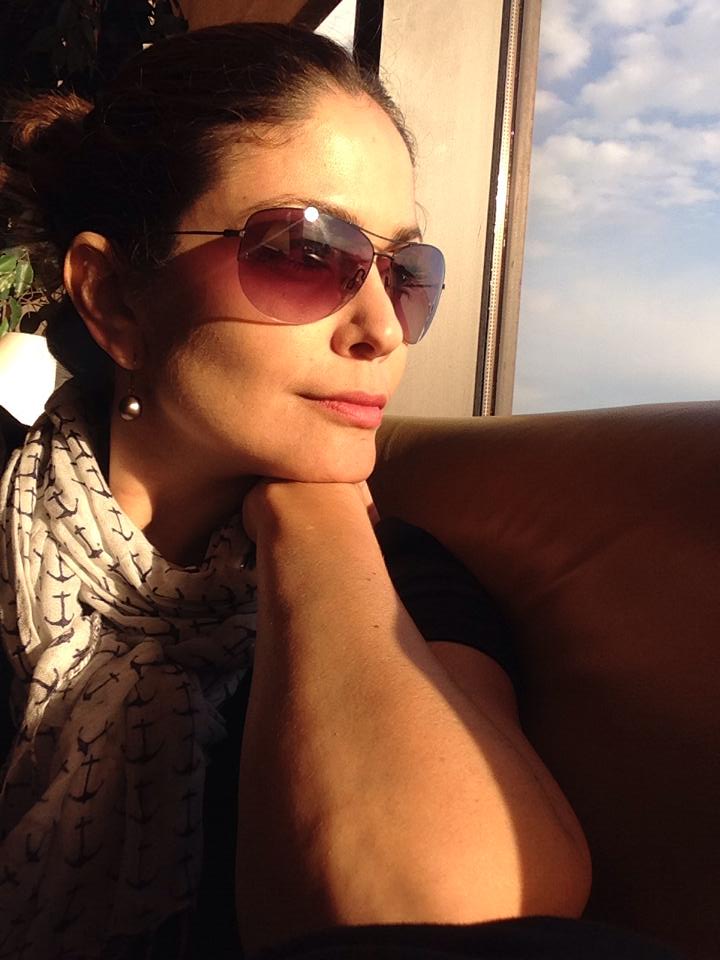 Picture of Farah White