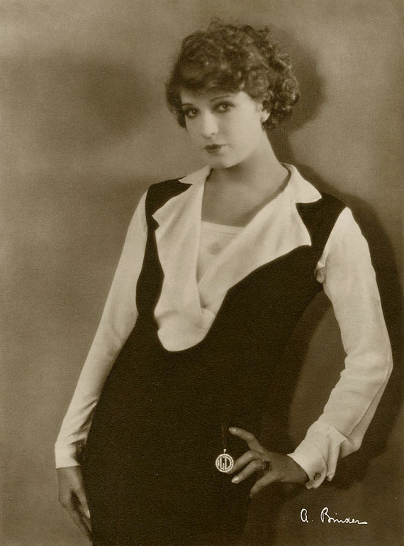 Lili Damita