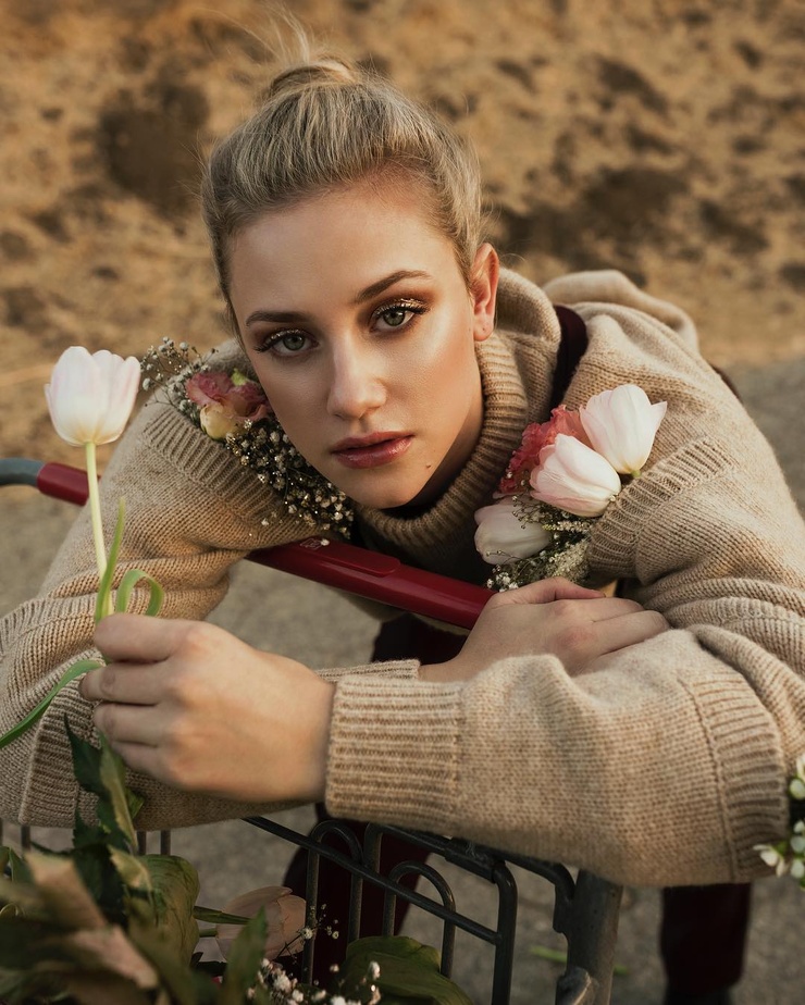 Lili Reinhart Lili Reinhart