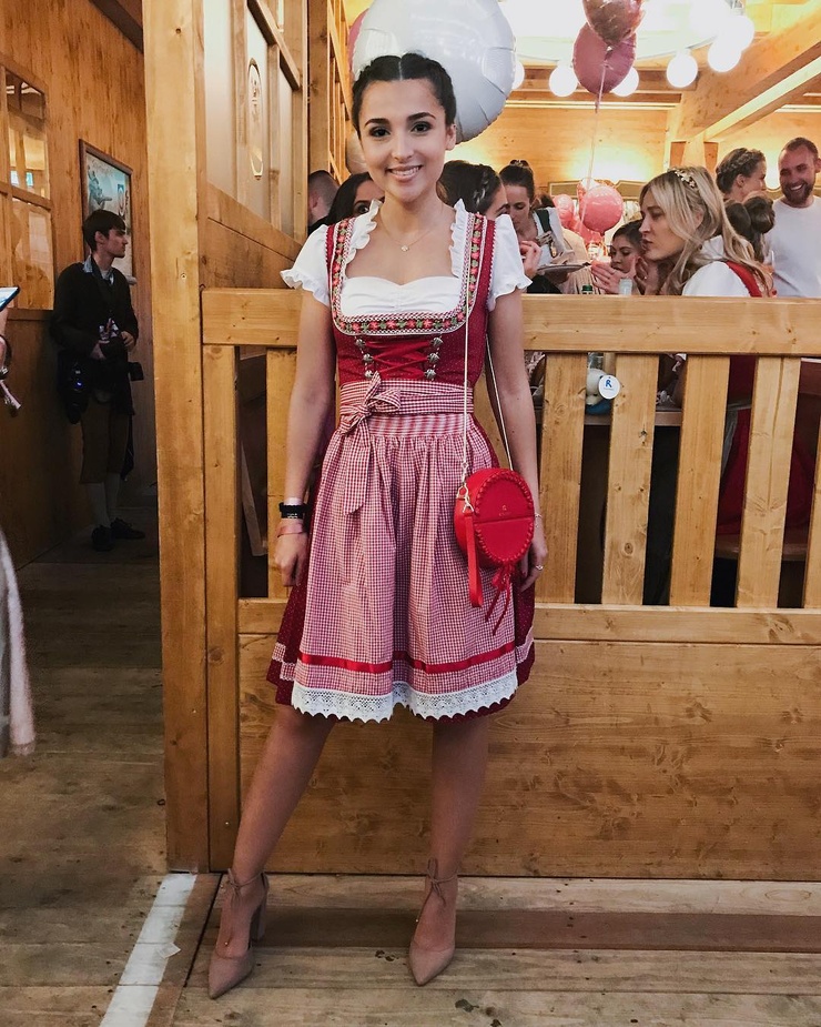 Rona Özkan Rona Özkan