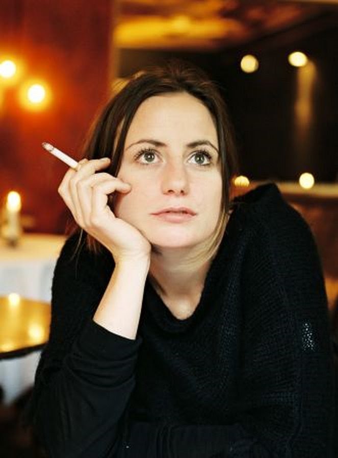 Dunja Isabelle Theilkaes