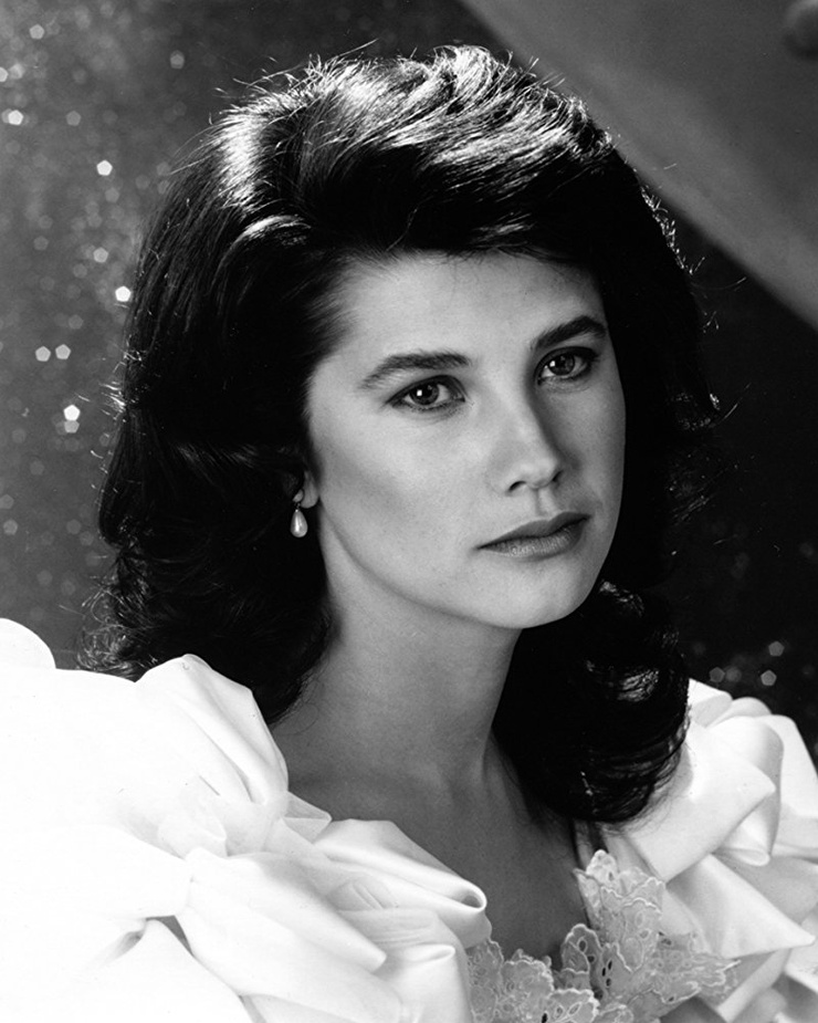 Daphne Zuniga Daphne Zuniga