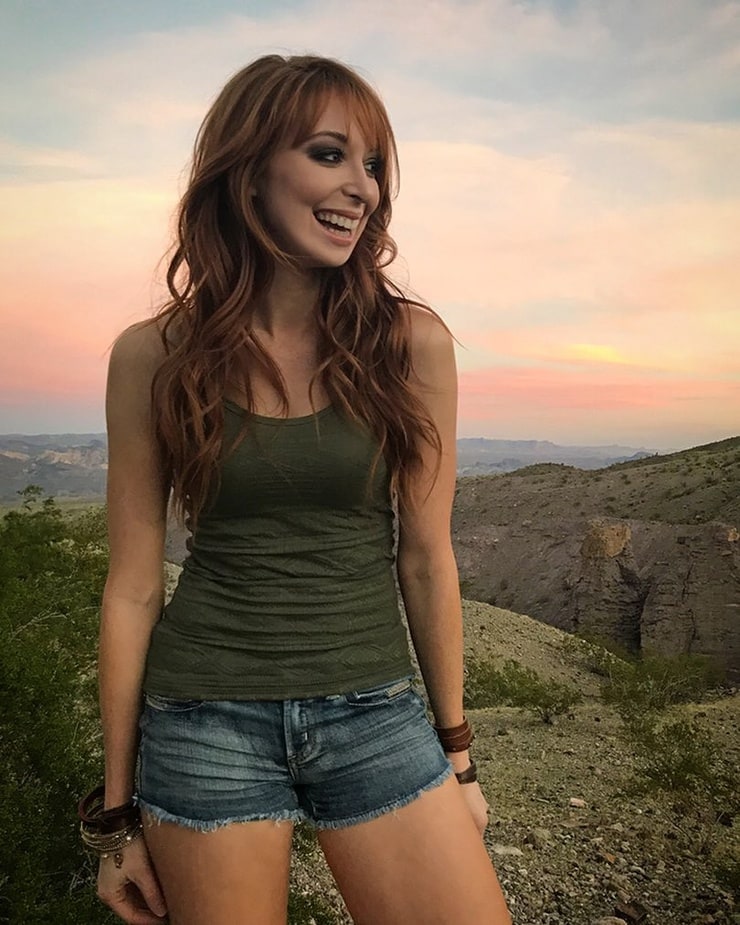 Lisa Foiles