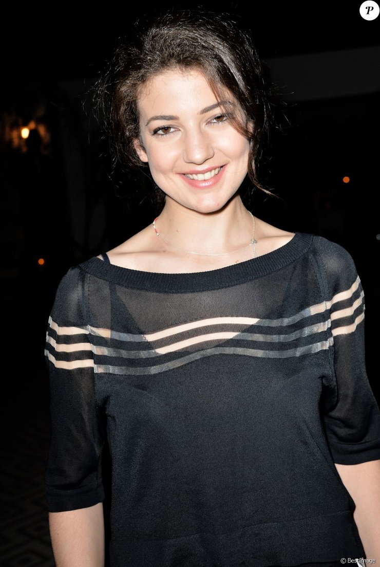 Esther Garrel