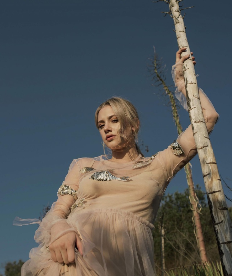 Lili Reinhart