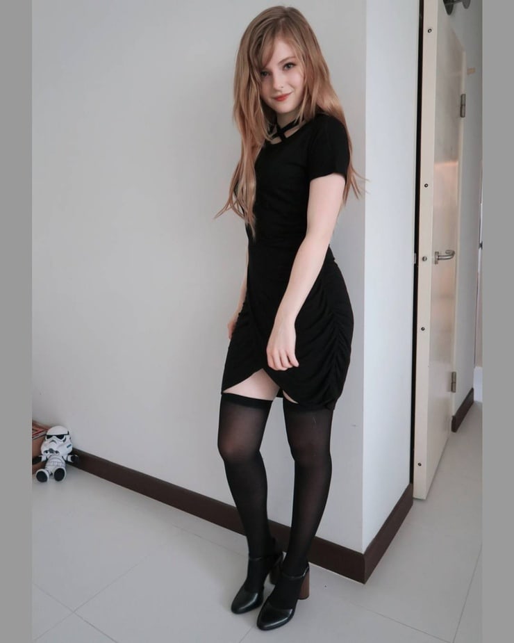 Ella Freya