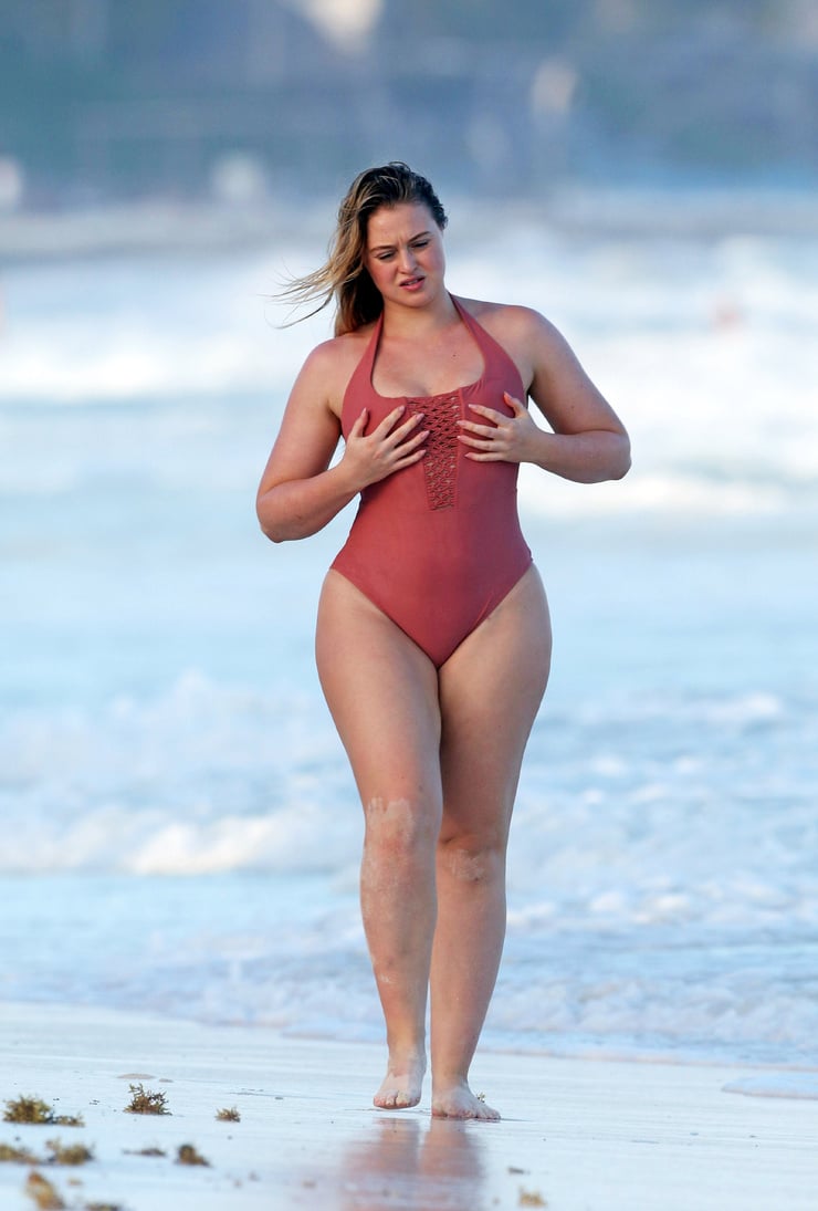 Iskra Lawrence Iskra Lawrence