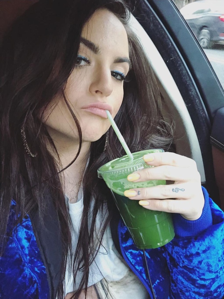 Joanna 'JoJo' Levesque