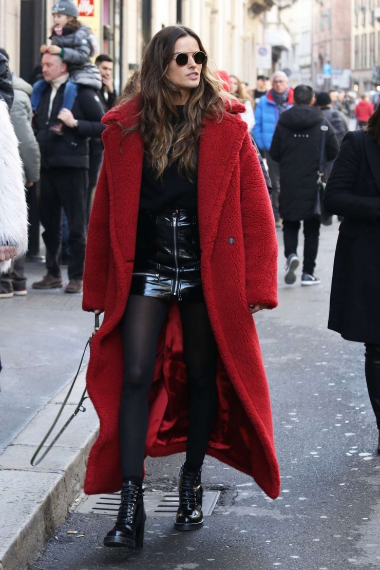 Izabel Goulart Izabel Goulart