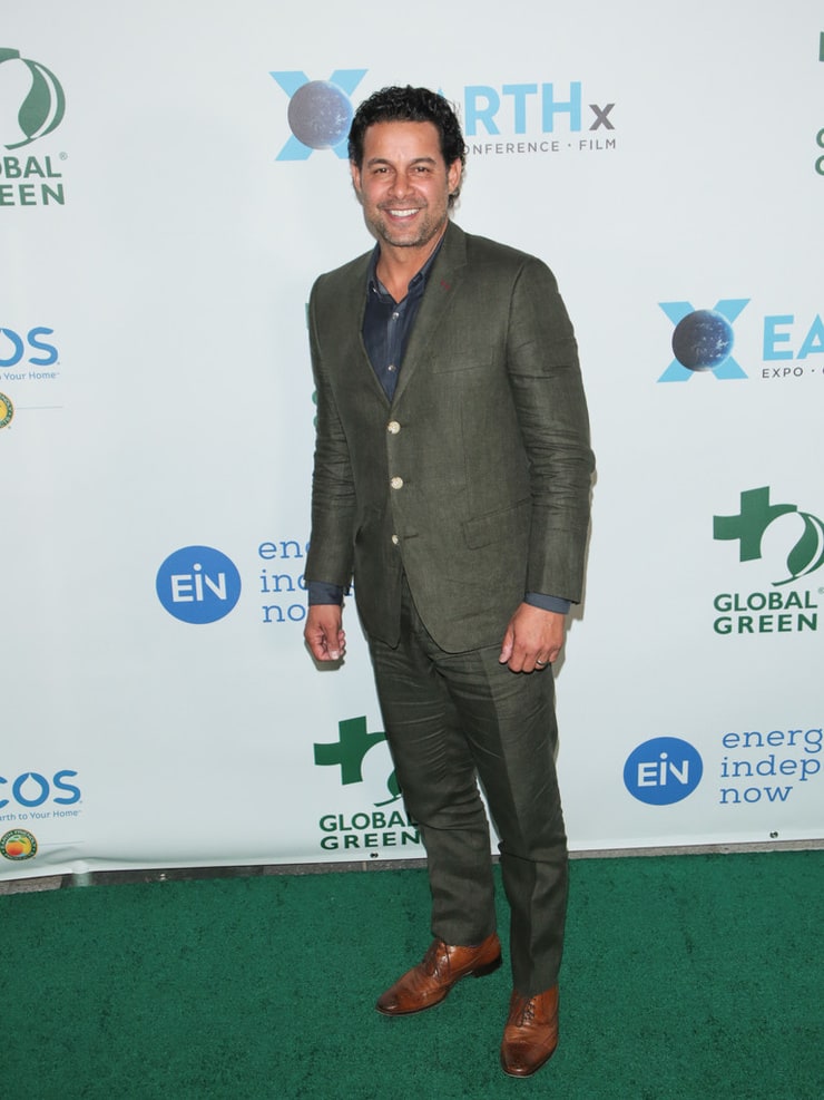 Jon Huertas