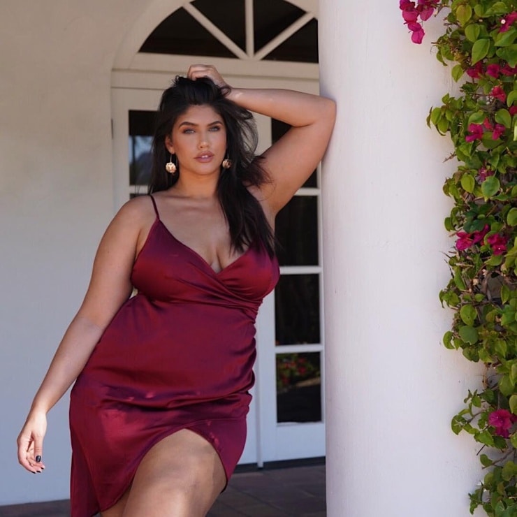 video plus size ladyboy