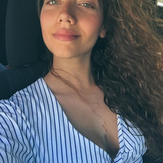 Özge Özacar