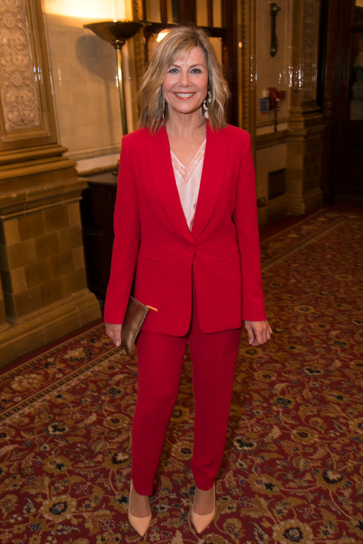 Glynis Barber