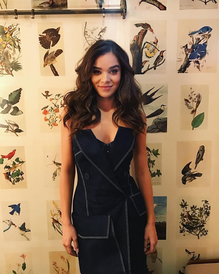 Hailee Steinfeld Hailee Steinfeld