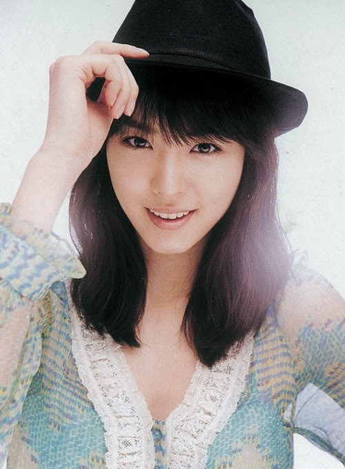 Yeon-hee Lee Yeon-hee Lee