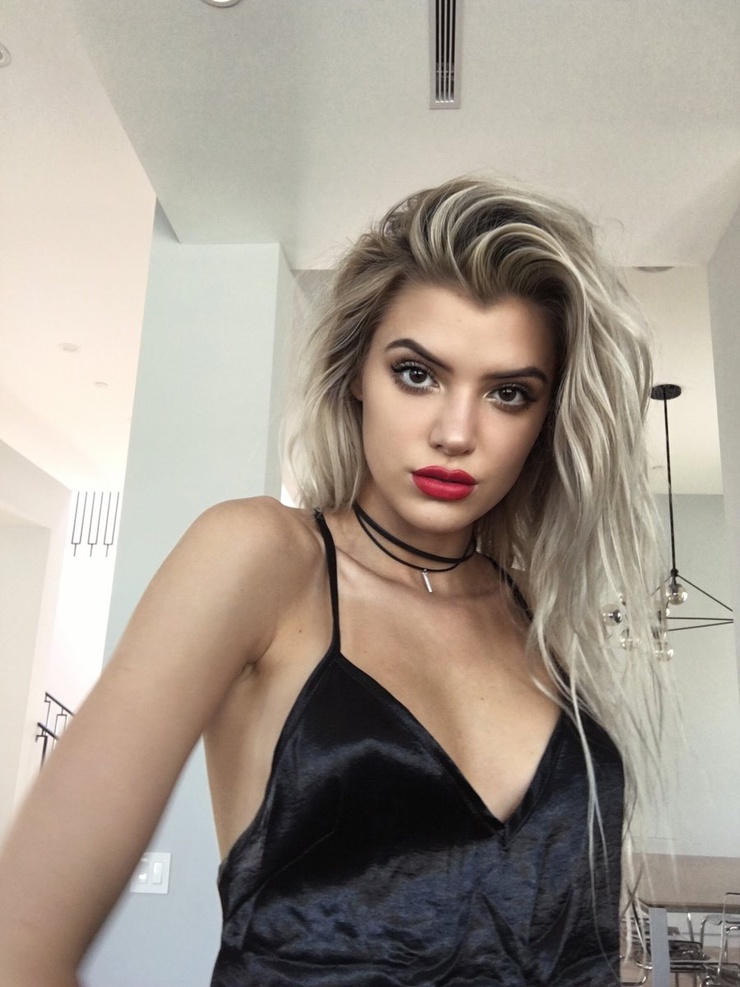 Alissa Violet