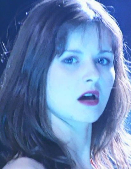Lola Sutton