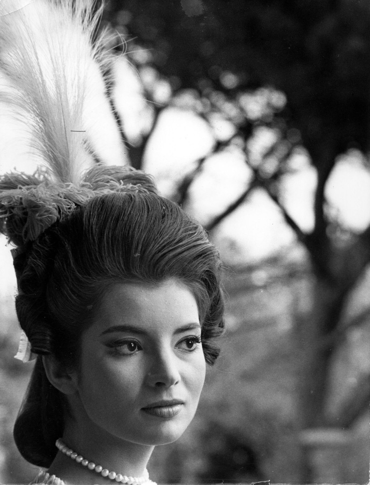 Jacqueline Sassard