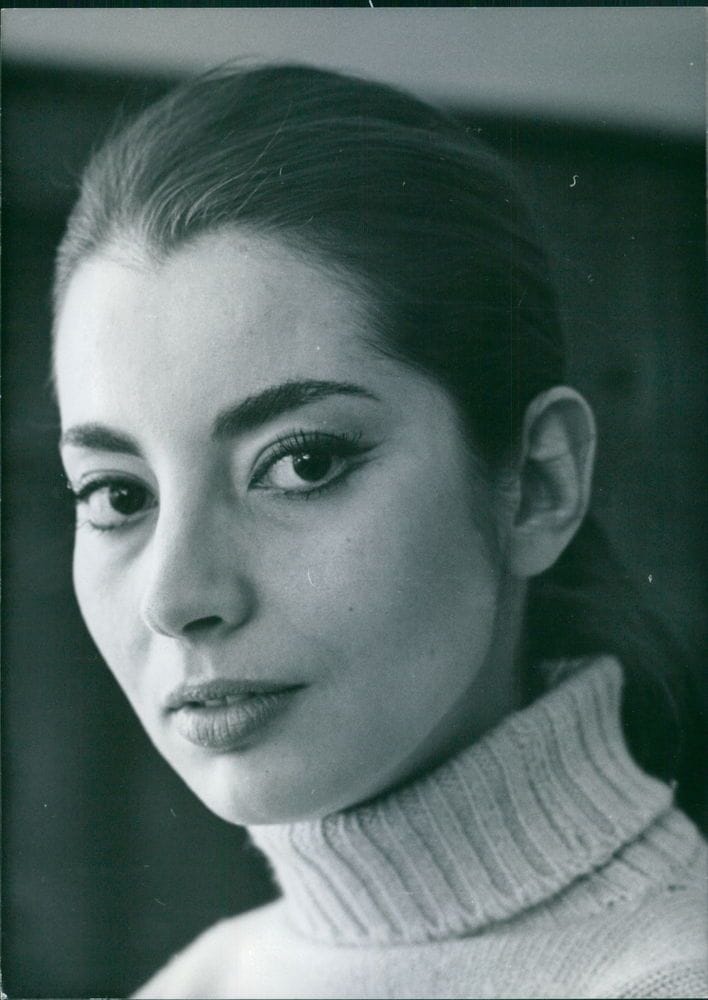 Jacqueline Sassard