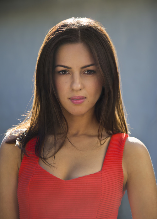 Annet Mahendru Annet Mahendru