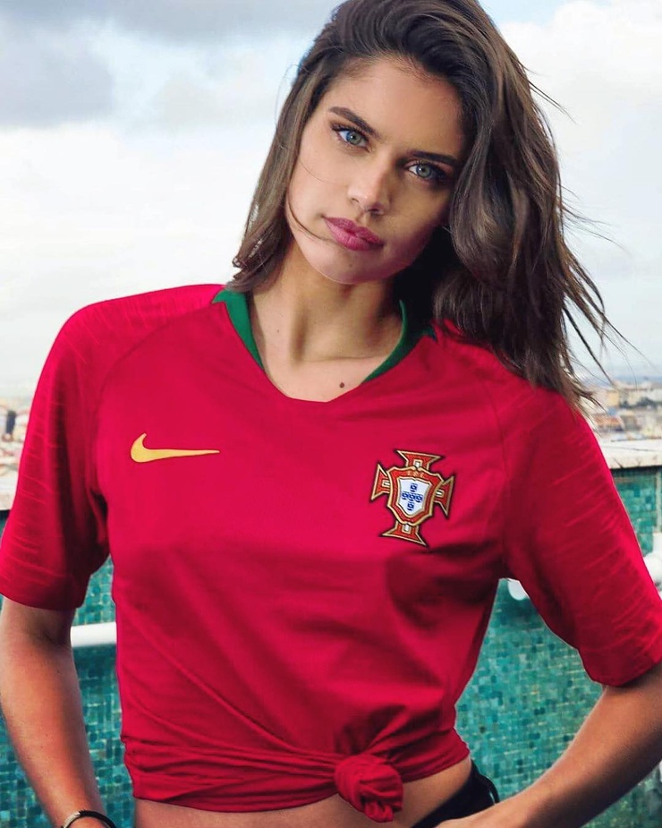 Sara Sampaio Sara Sampaio