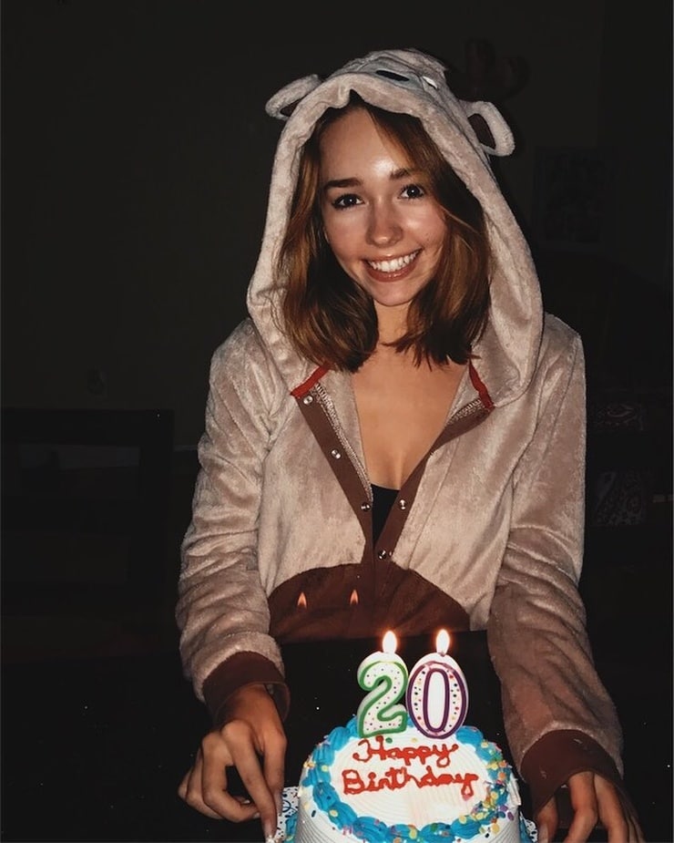 Holly Taylor