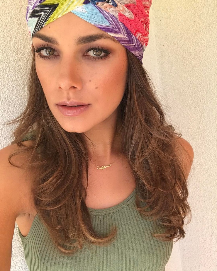 Janina Uhse Janina Uhse